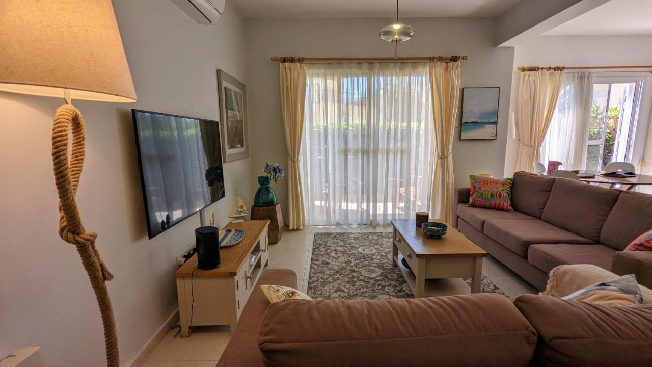 Stylish Garden Apartment At Paphos Harbour Luaran gambar